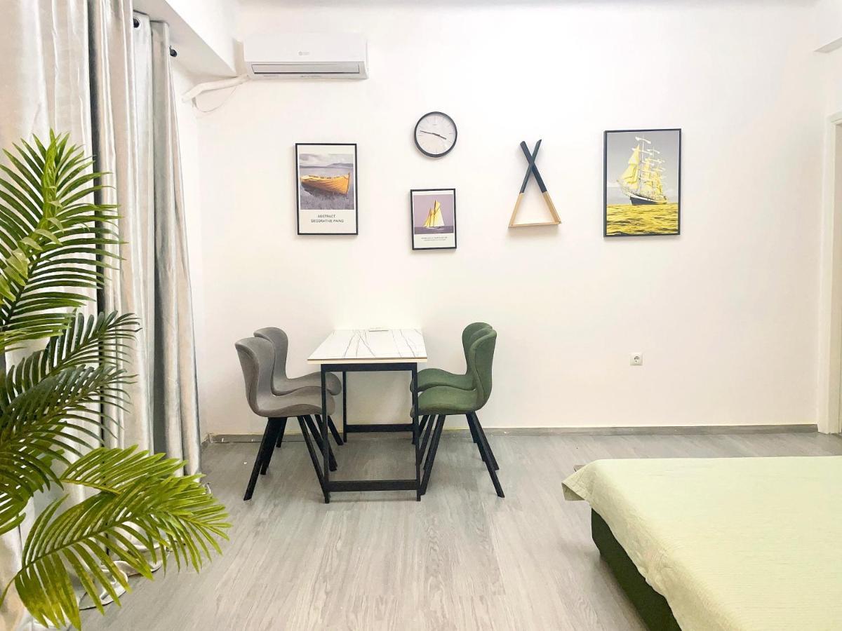 Uoohome7 Garden Green And Navy أثينا المظهر الخارجي الصورة